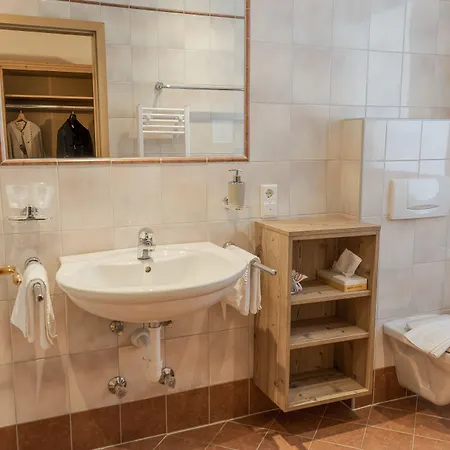 Hotel Sweet Cherry - Boutique & Tyrol 3*