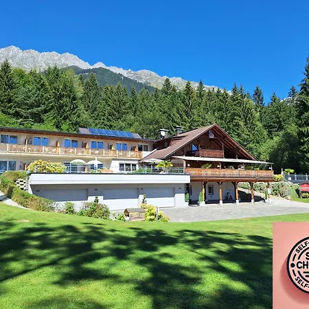 Sweet Cherry - Boutique & Tyrol Hotell